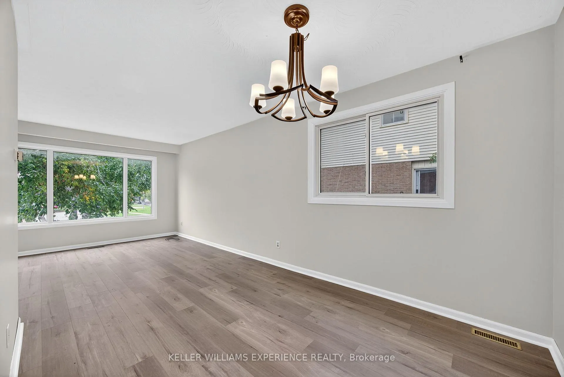 Photo 22 of 79 Carlton Road, Barrie, Cundles East — HOMEH
