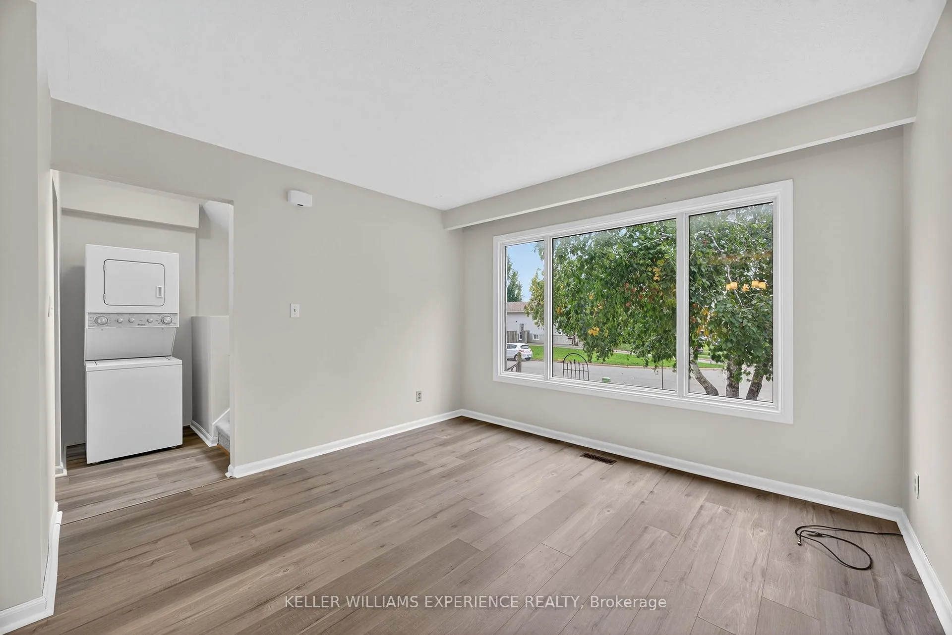 Photo 25 of 79 Carlton Road, Barrie, Cundles East — HOMEH