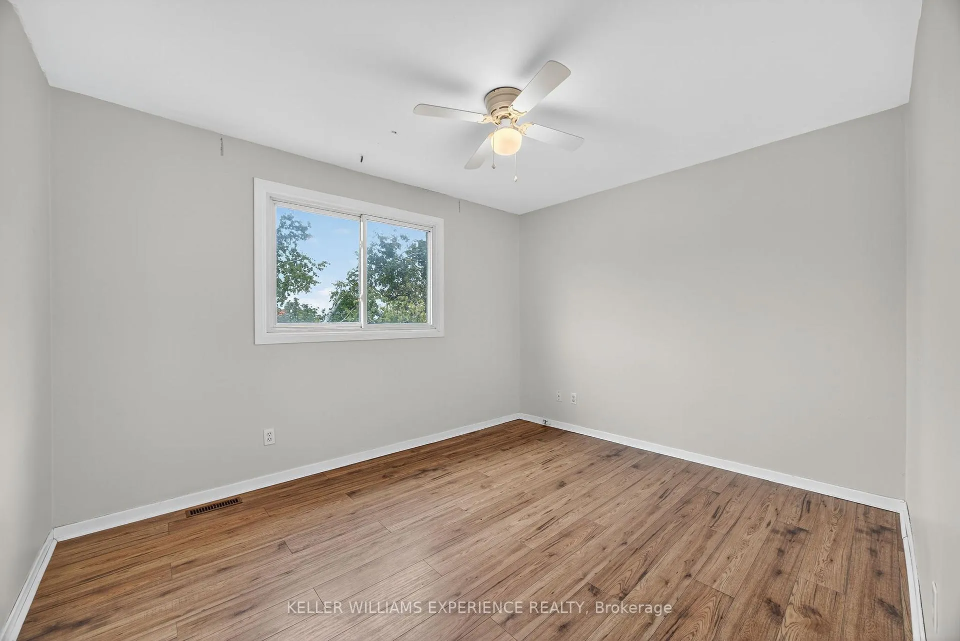 Photo 28 of 79 Carlton Road, Barrie, Cundles East — HOMEH