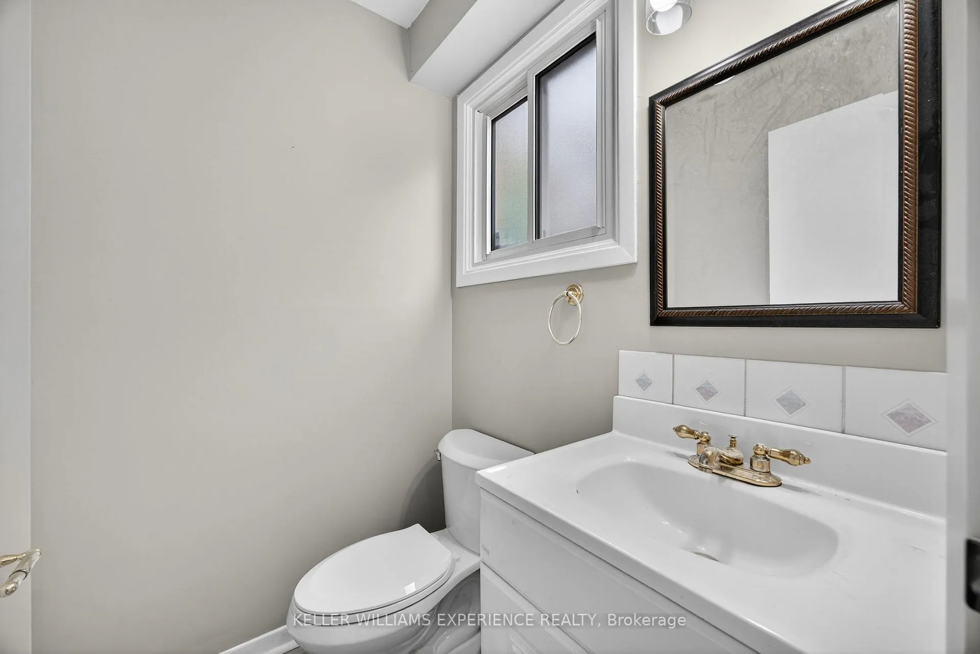 Photo 37 of 79 Carlton Road, Barrie, Cundles East — HOMEH