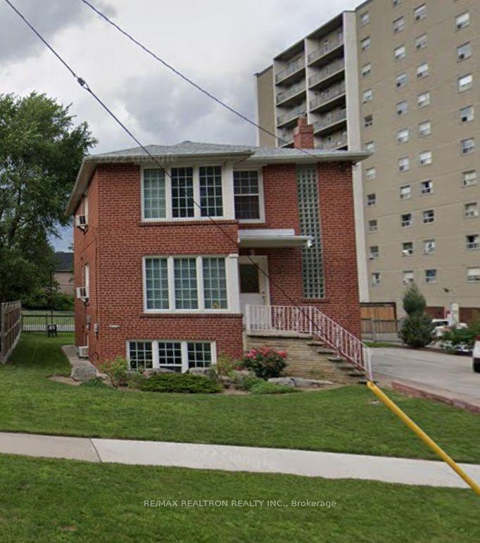 Photo 3 of Unit Upper Floor, 2 La Rose Avenue, Etobicoke, Humber Heights — HOMEH