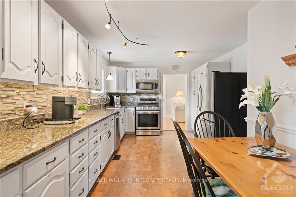 Photo 39 of 10 Riverbrook Road, Ottawa, Arlington Woods — HOMEH