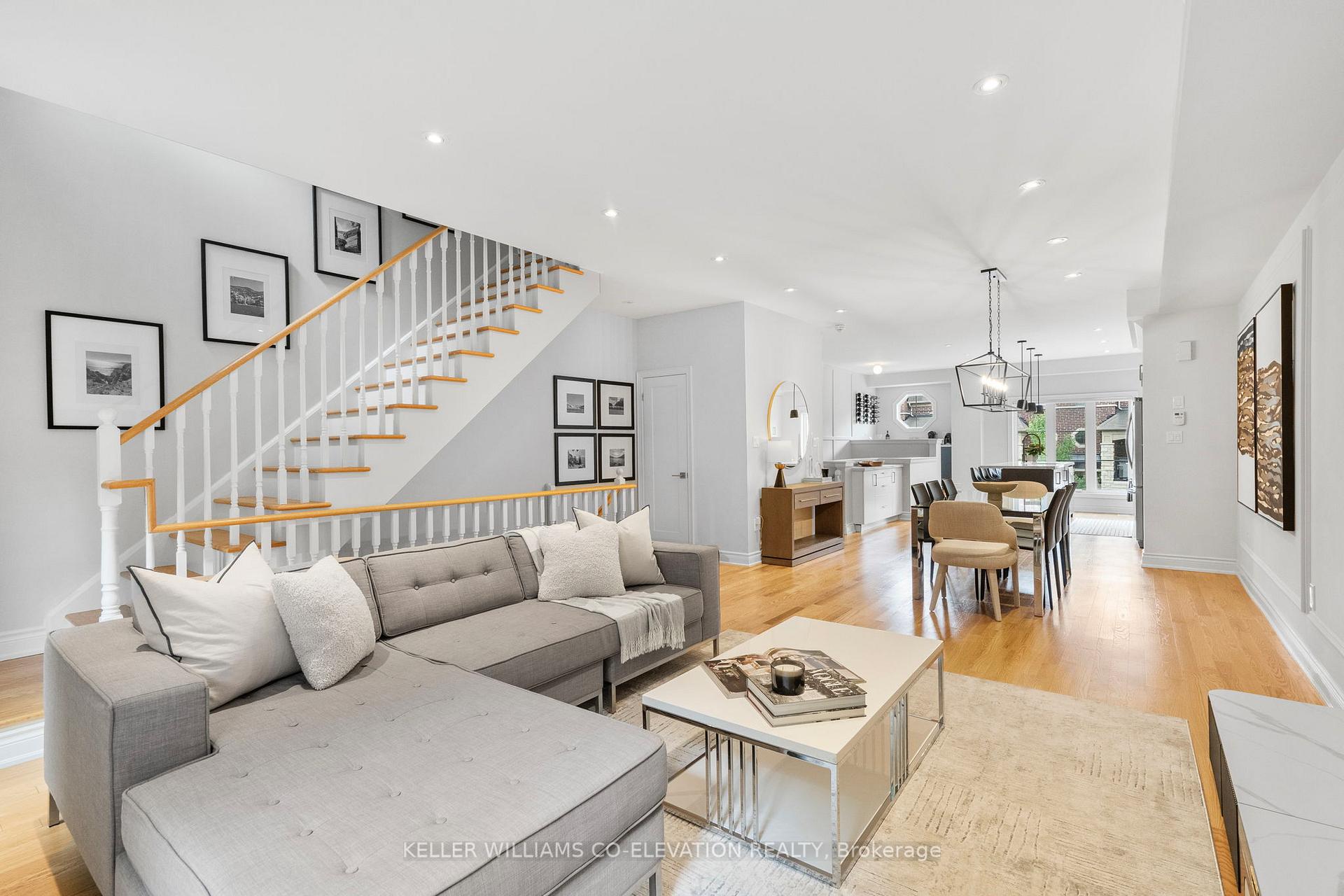 Photo 2 of 70 Dryden Way, Etobicoke, Willowridge-Martingrove-Richview — HOMEH