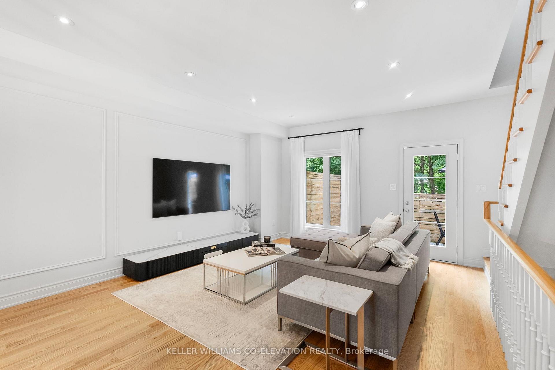 Photo 4 of 70 Dryden Way, Etobicoke, Willowridge-Martingrove-Richview — HOMEH