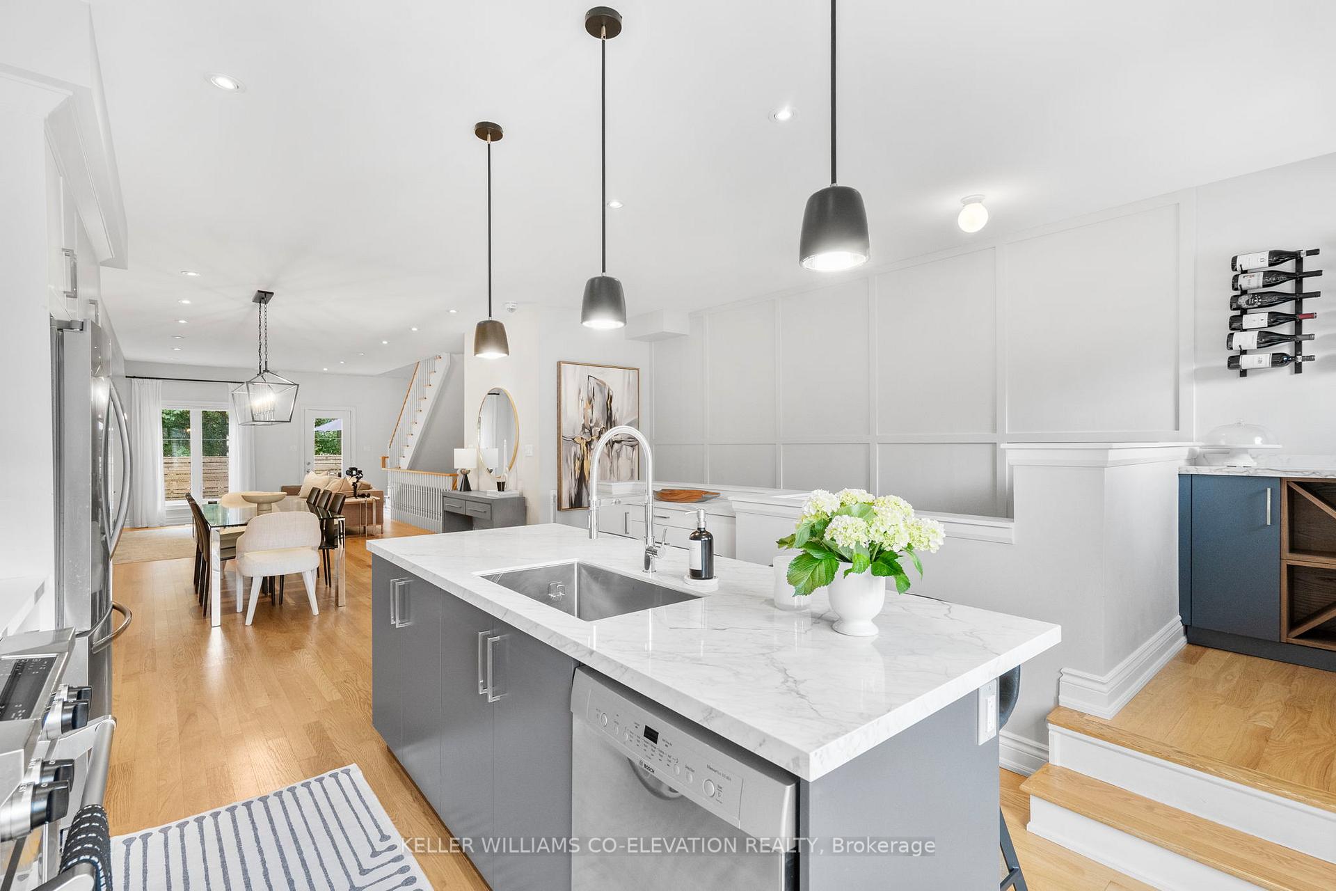 Photo 11 of 70 Dryden Way, Etobicoke, Willowridge-Martingrove-Richview — HOMEH