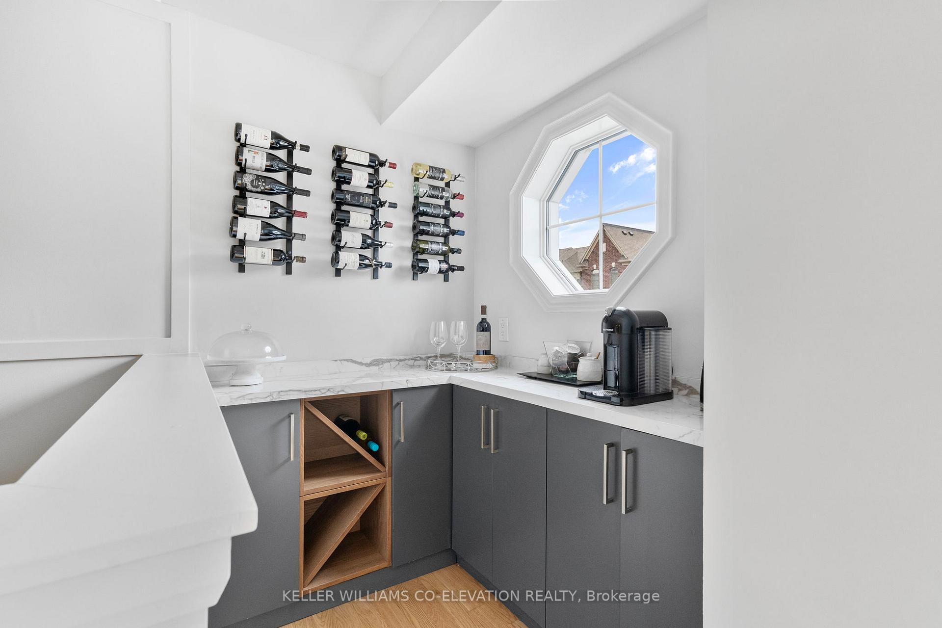 Photo 14 of 70 Dryden Way, Etobicoke, Willowridge-Martingrove-Richview — HOMEH