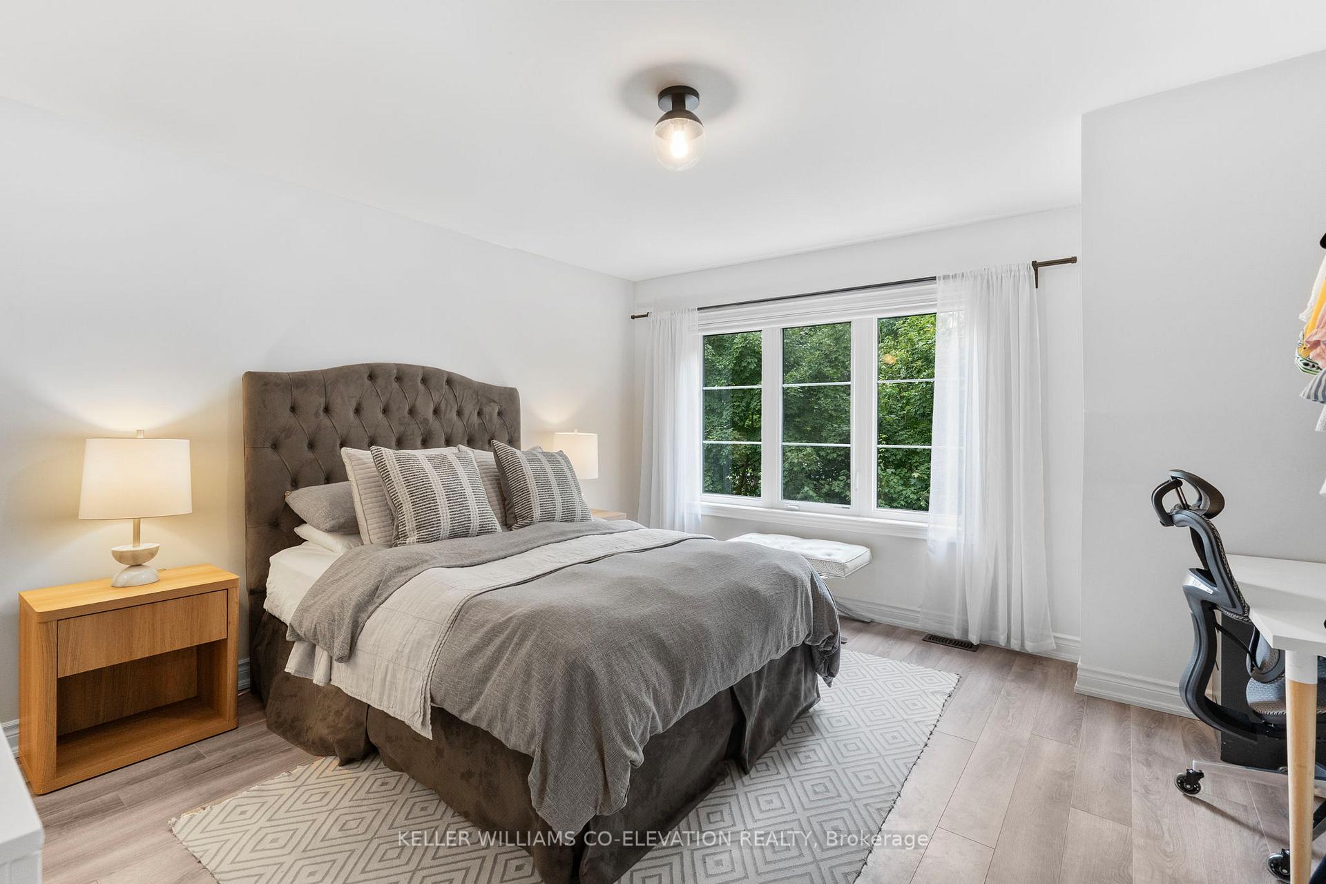 Photo 17 of 70 Dryden Way, Etobicoke, Willowridge-Martingrove-Richview — HOMEH