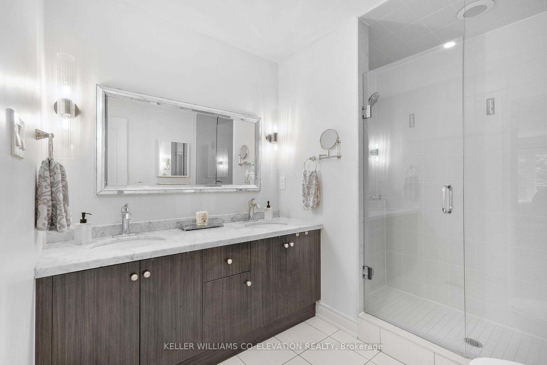 Photo 19 of 70 Dryden Way, Etobicoke, Willowridge-Martingrove-Richview — HOMEH
