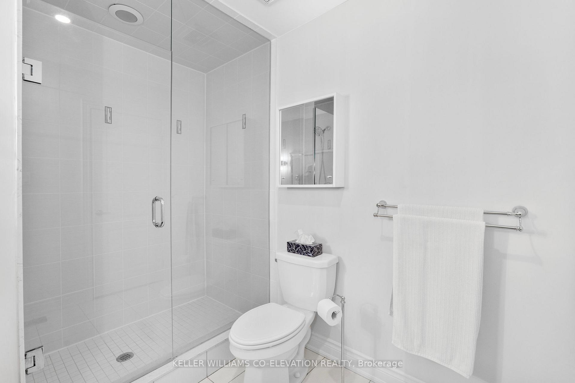 Photo 20 of 70 Dryden Way, Etobicoke, Willowridge-Martingrove-Richview — HOMEH
