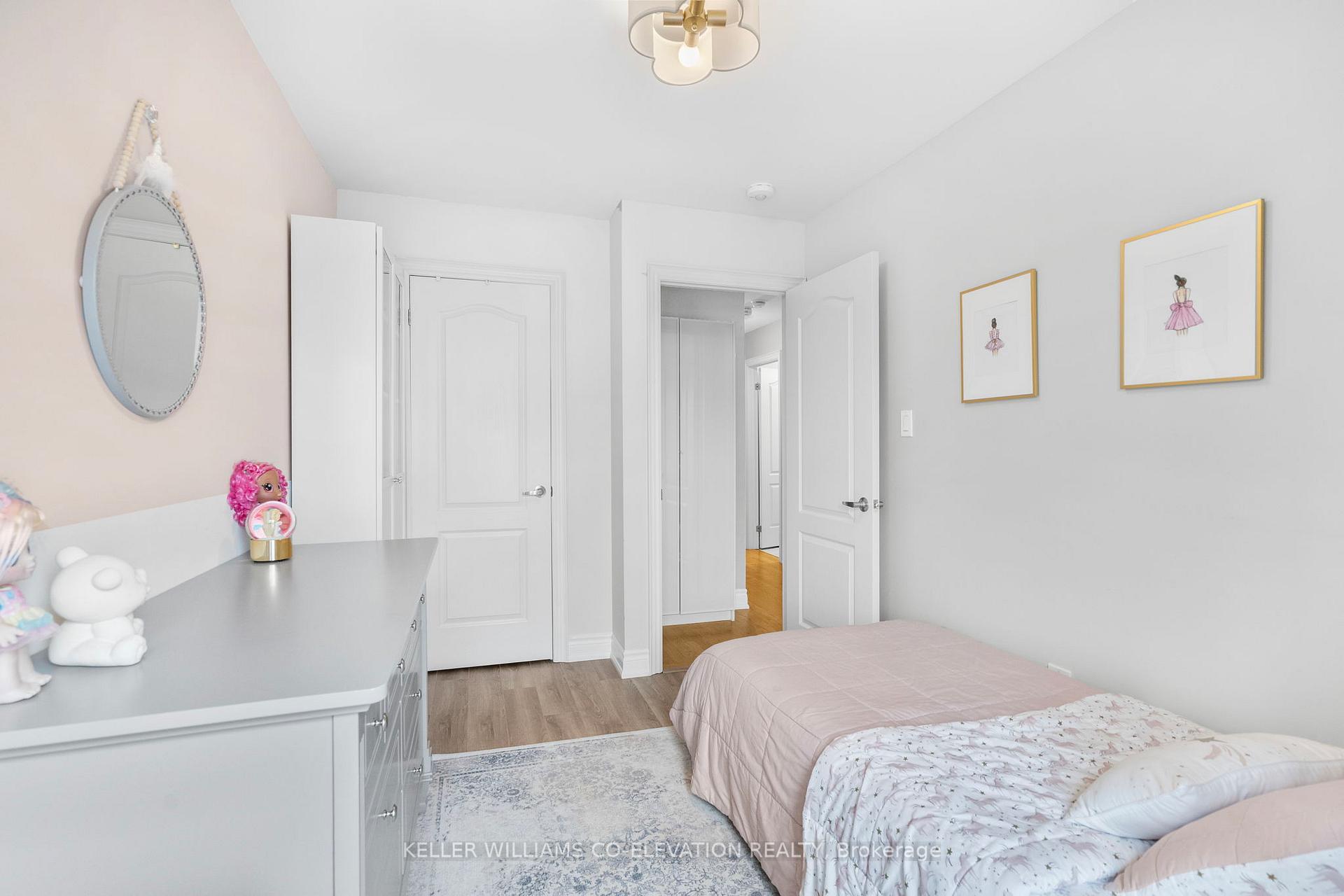 Photo 26 of 70 Dryden Way, Etobicoke, Willowridge-Martingrove-Richview — HOMEH