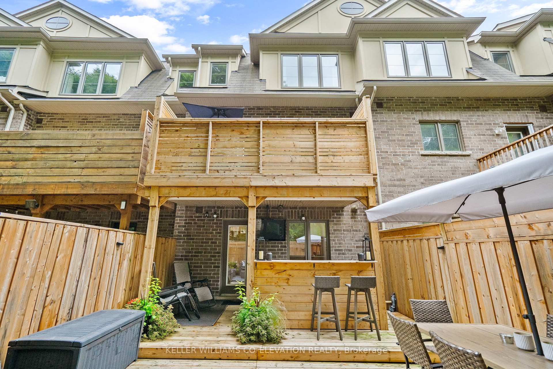 Photo 38 of 70 Dryden Way, Etobicoke, Willowridge-Martingrove-Richview — HOMEH
