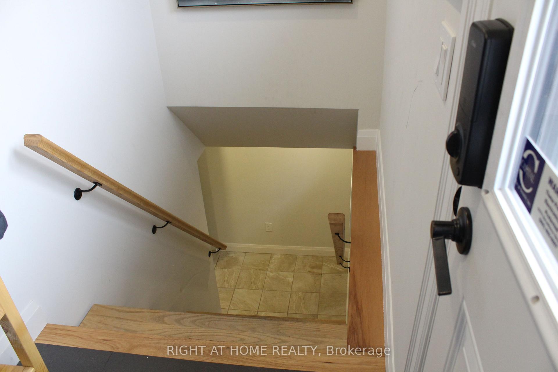 Photo 2 of Unit Lower Level, 9 Farley Crescent, Etobicoke, Willowridge-Martingrove-Richview — HOMEH