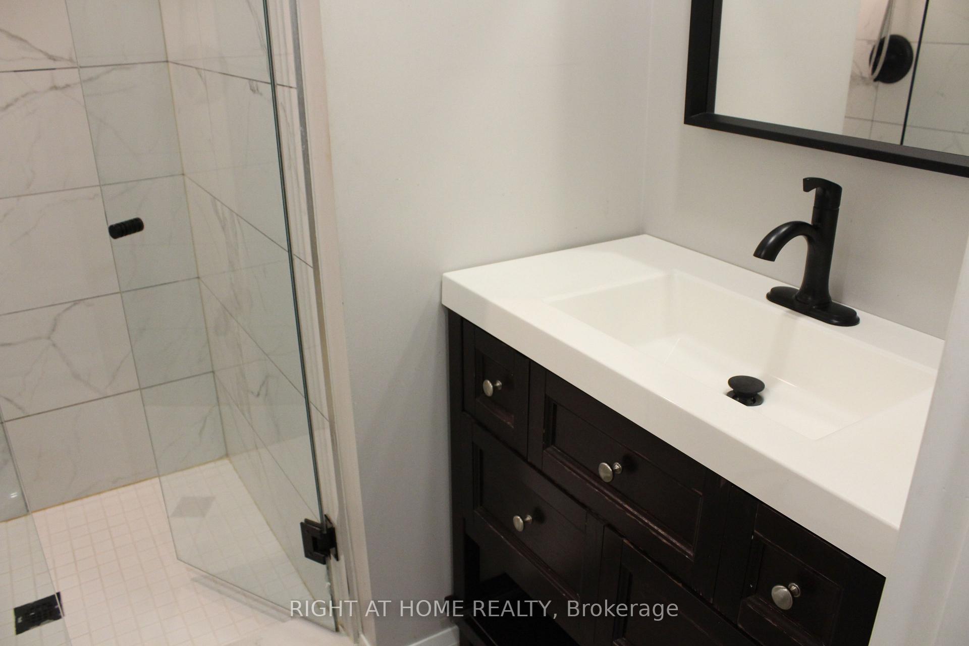 Photo 11 of Unit Lower Level, 9 Farley Crescent, Etobicoke, Willowridge-Martingrove-Richview — HOMEH
