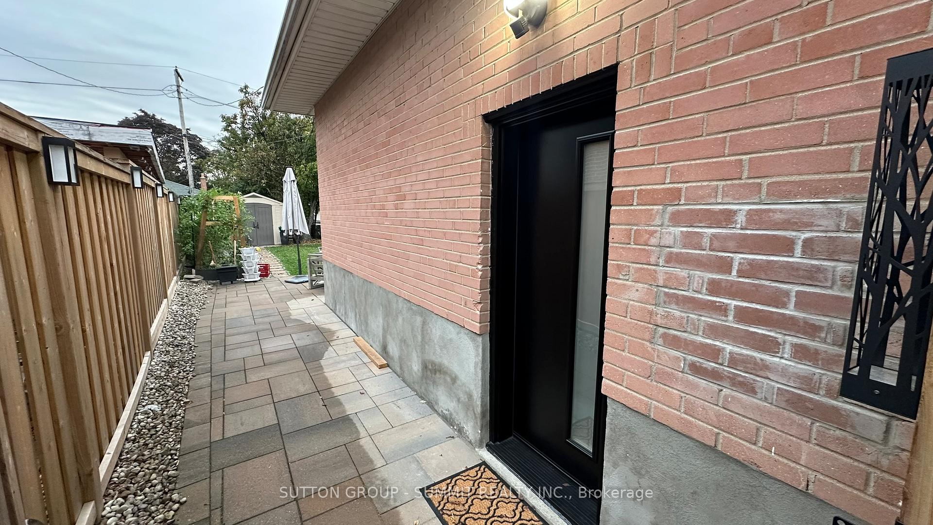 Photo 4 of 12 Brampton Road, Etobicoke, Willowridge-Martingrove-Richview — HOMEH