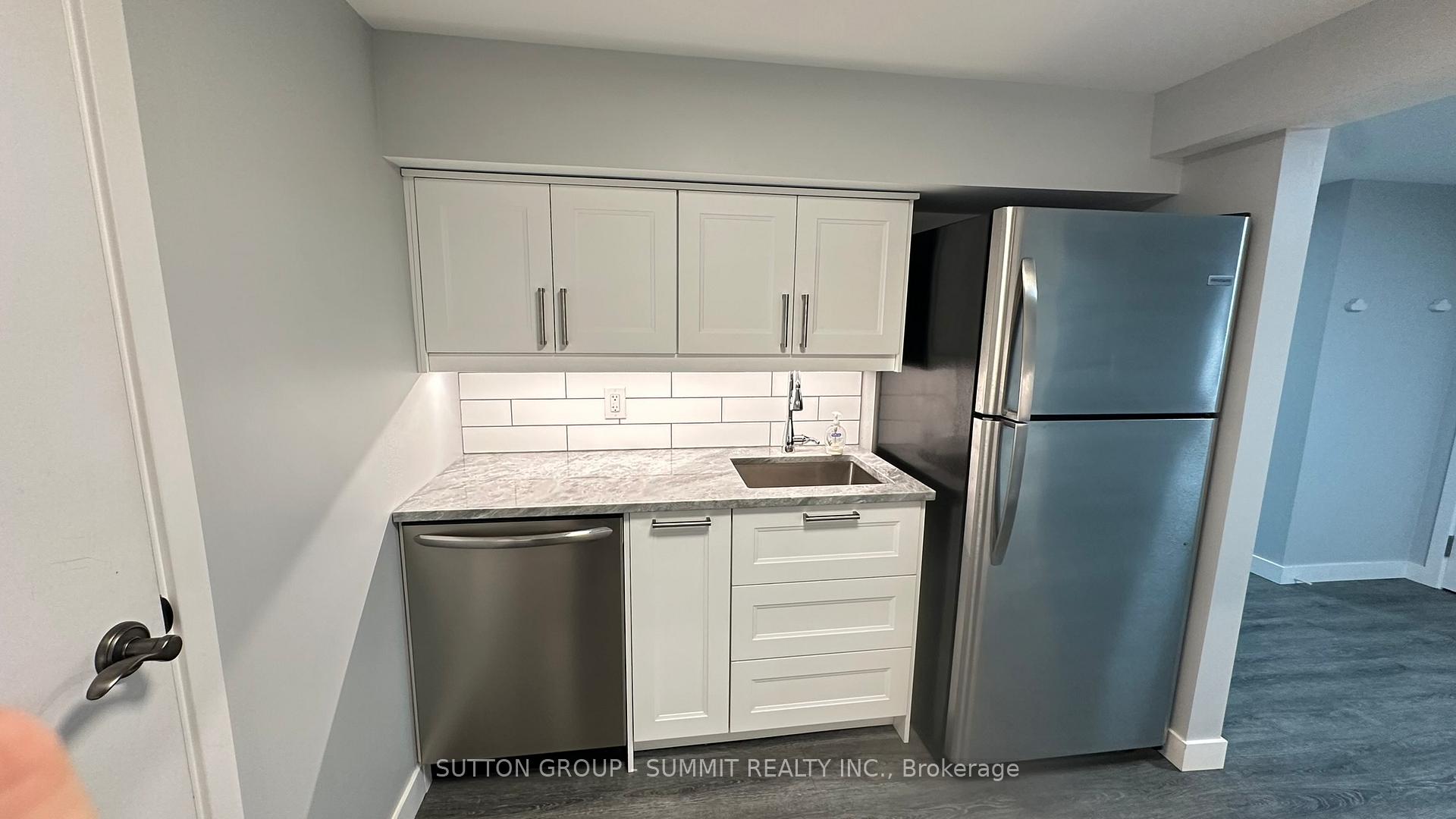 Photo 14 of 12 Brampton Road, Etobicoke, Willowridge-Martingrove-Richview — HOMEH