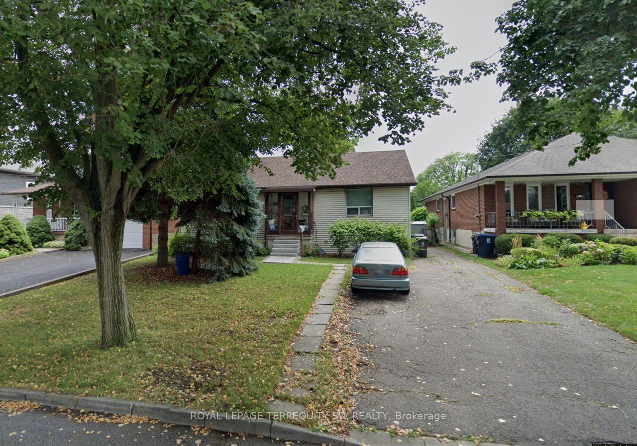 Front of 19 Hawthorne Road
