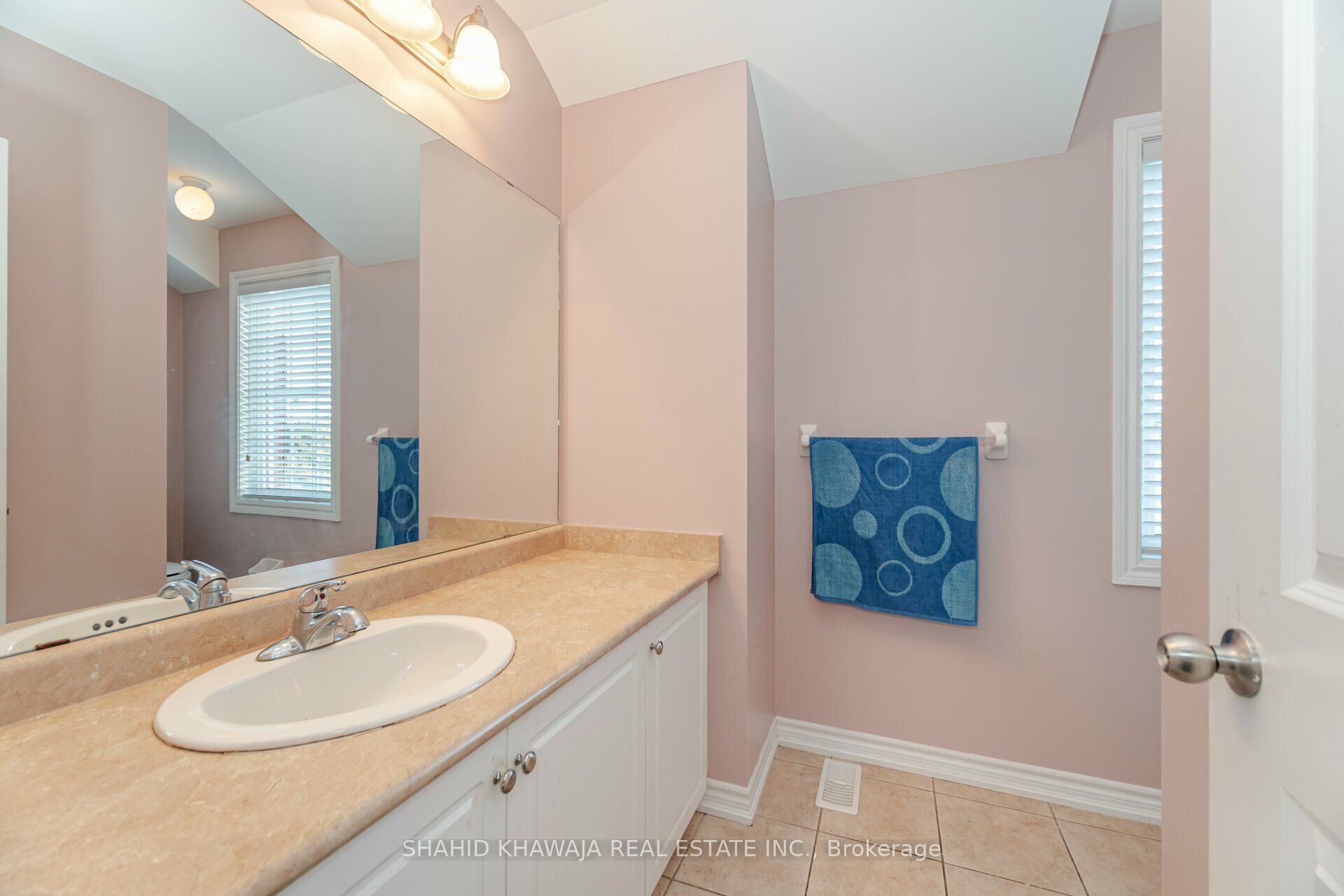 Photo 67 of 215 Rowe Terrace, Milton, Scott — HOMEH