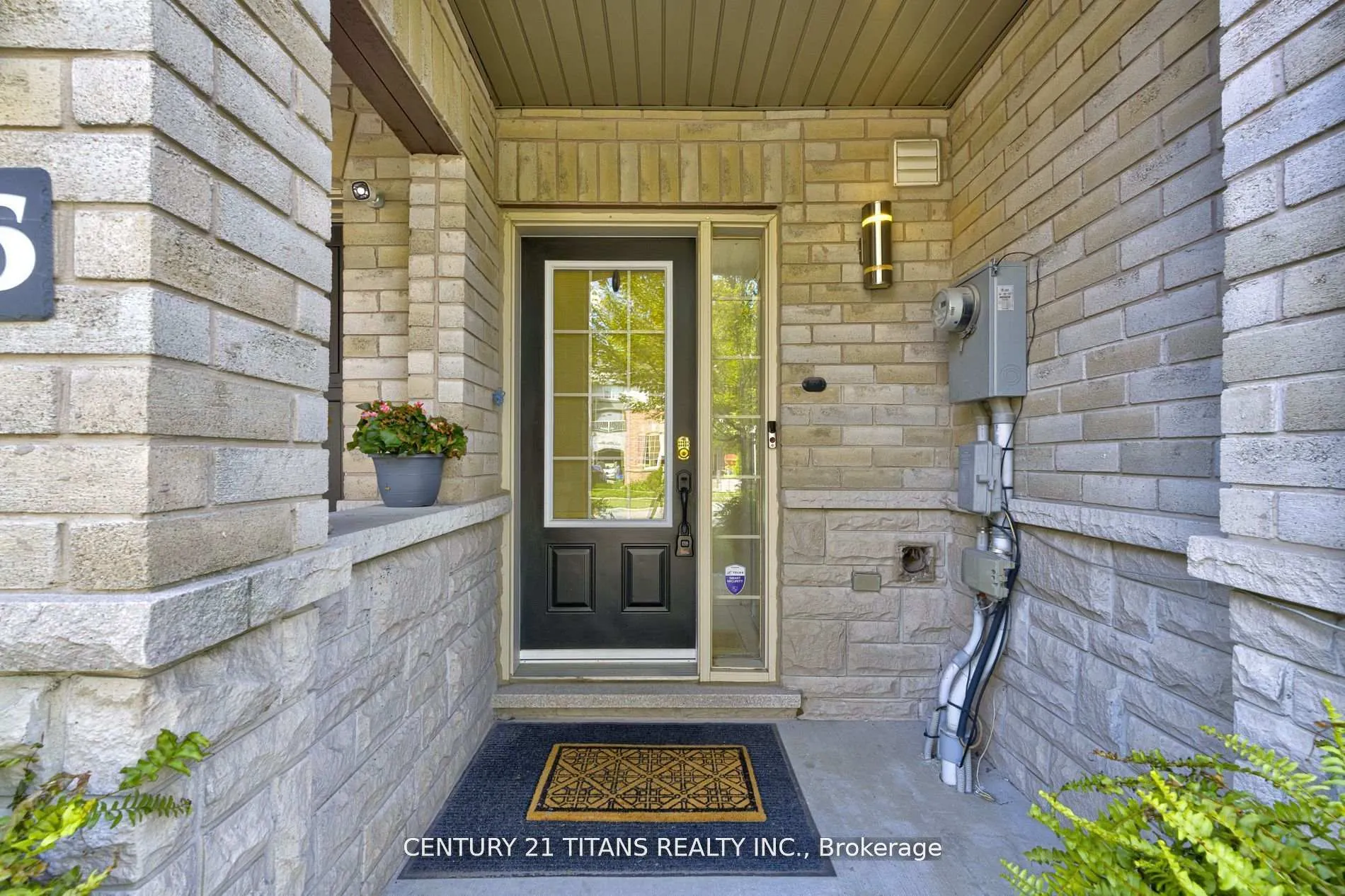 Photo 5 of 26 Pendrill Way, Ajax, Central East — HOMEH
