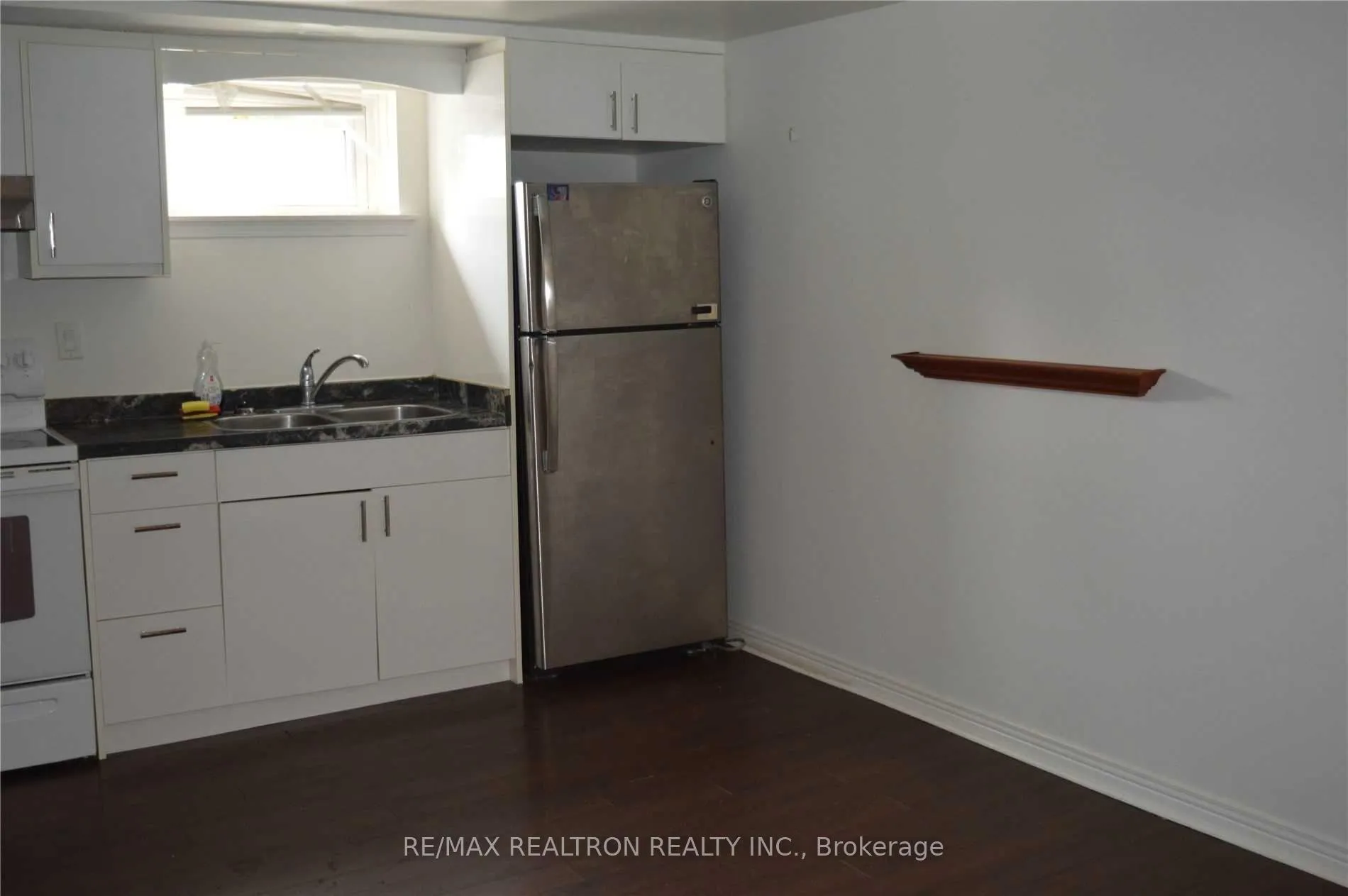 Photo 5 of 24 Holman Crescent, Aurora, Aurora Highlands — HOMEH