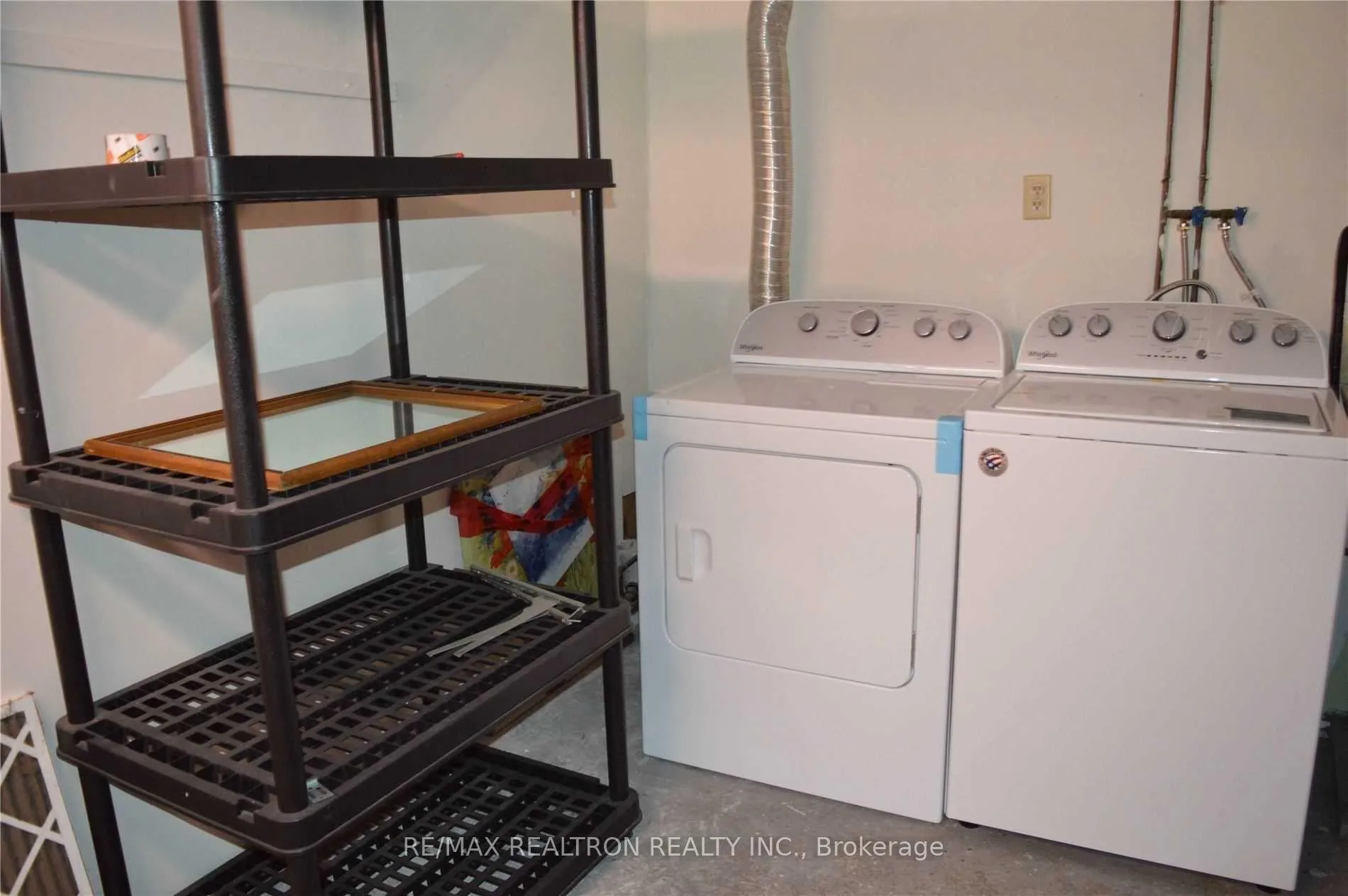Photo 14 of 24 Holman Crescent, Aurora, Aurora Highlands — HOMEH