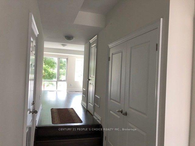 Photo 3 of 65 Pony Farm Drive, Etobicoke, Willowridge-Martingrove-Richview — HOMEH