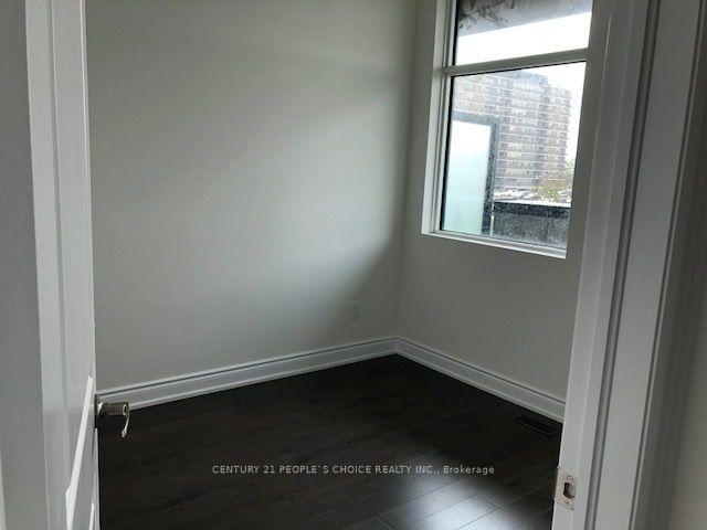 Photo 18 of 65 Pony Farm Drive, Etobicoke, Willowridge-Martingrove-Richview — HOMEH