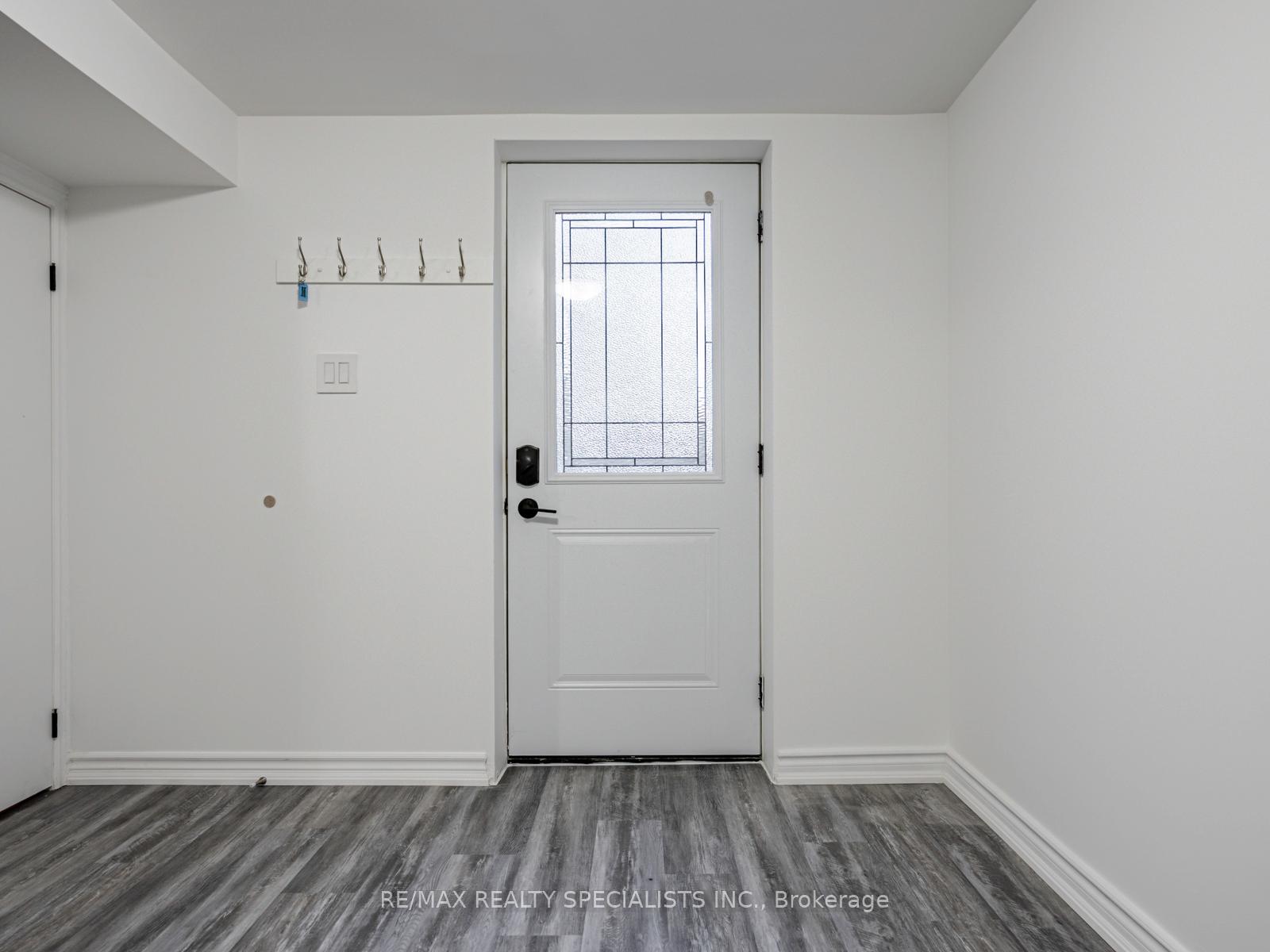 Photo 2 of Unit Basement, 10 Kentroyal Drive, Etobicoke, Humber Heights — HOMEH