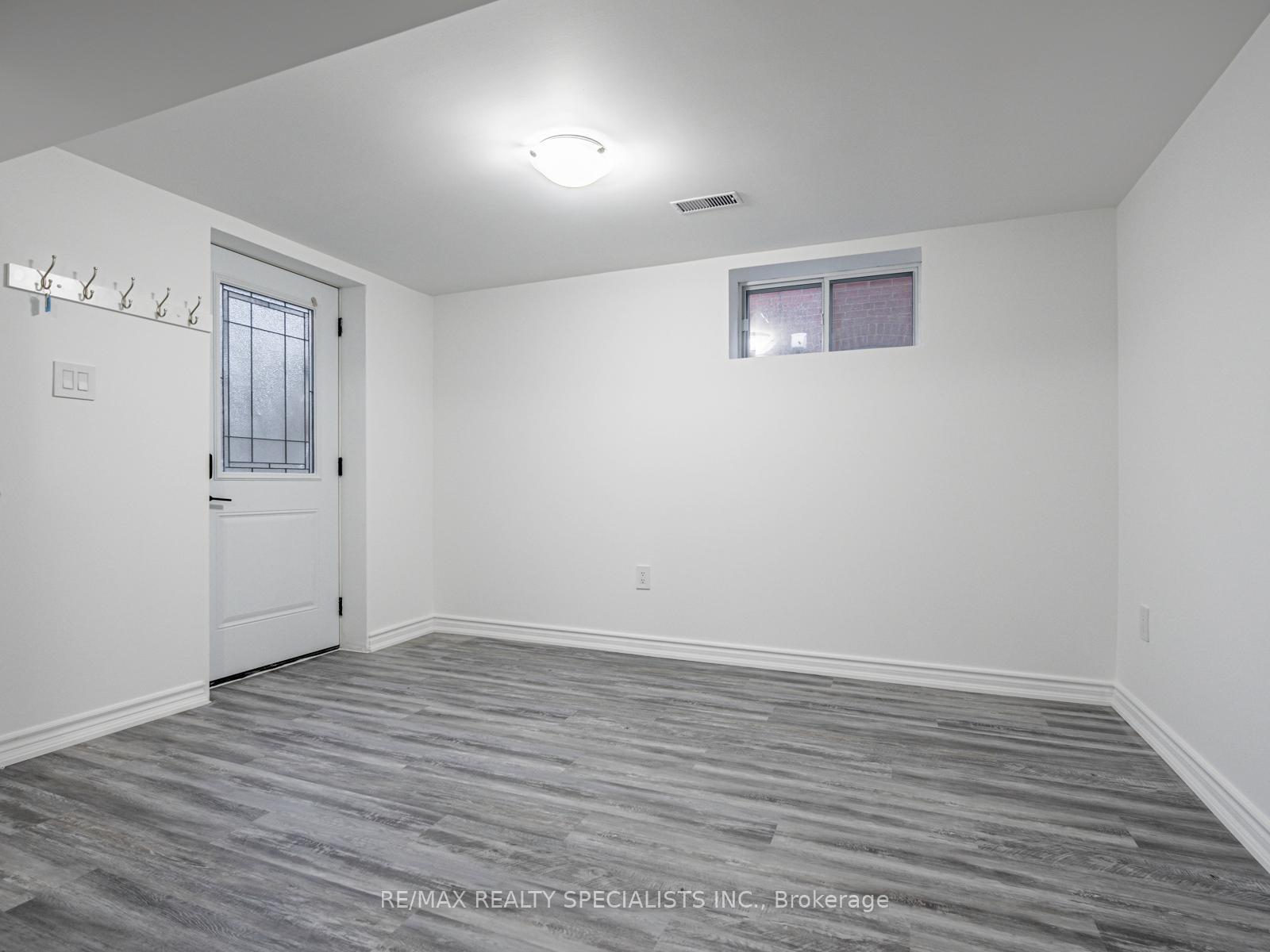 Photo 3 of Unit Basement, 10 Kentroyal Drive, Etobicoke, Humber Heights — HOMEH