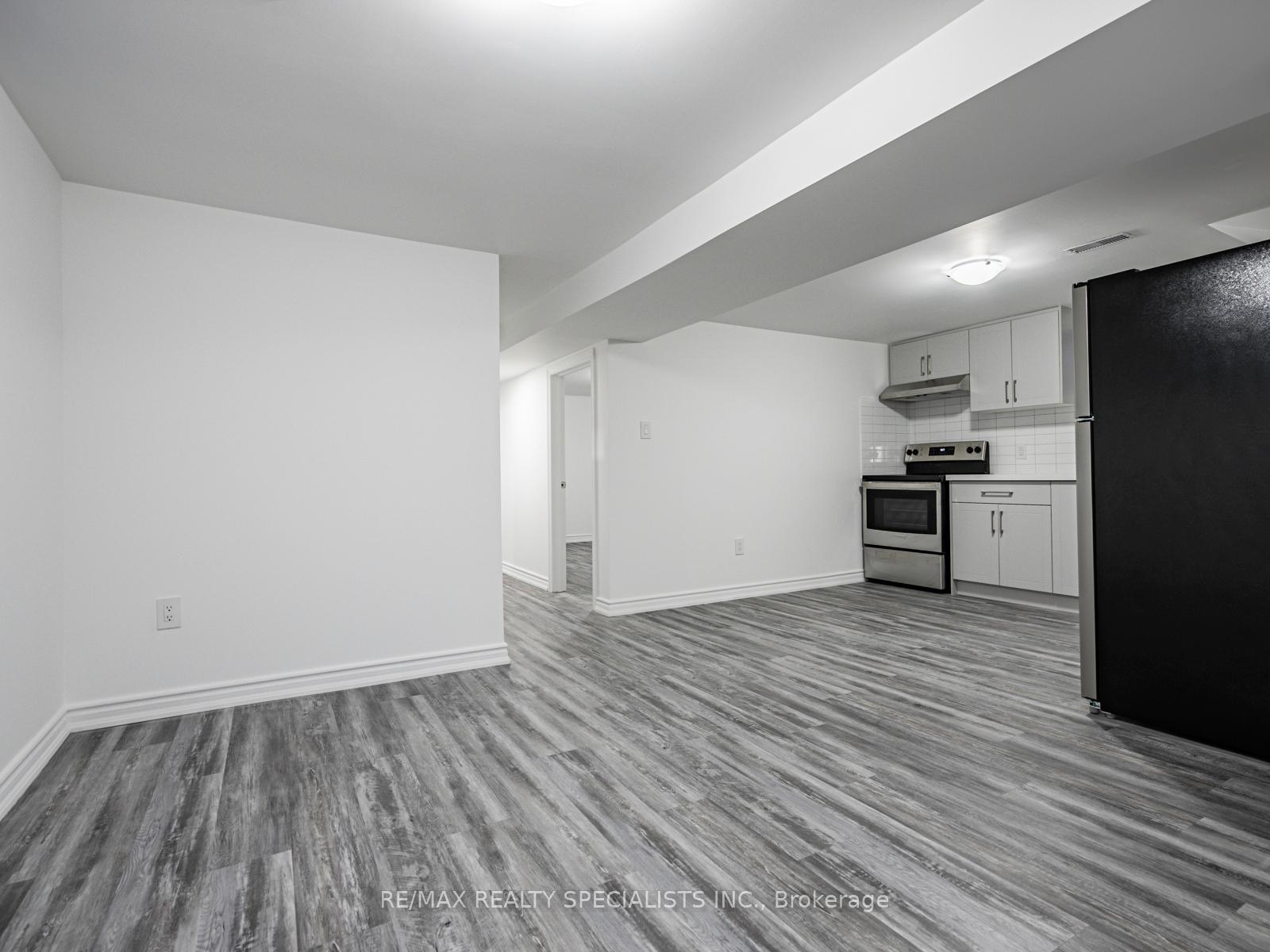 Photo 6 of Unit Basement, 10 Kentroyal Drive, Etobicoke, Humber Heights — HOMEH