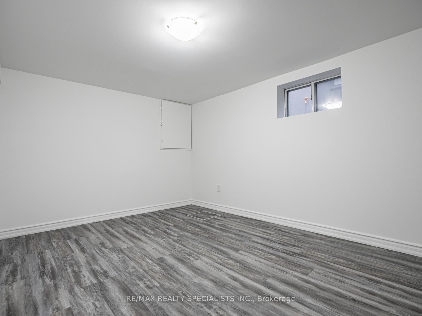 Photo 8 of Unit Basement, 10 Kentroyal Drive, Etobicoke, Humber Heights — HOMEH