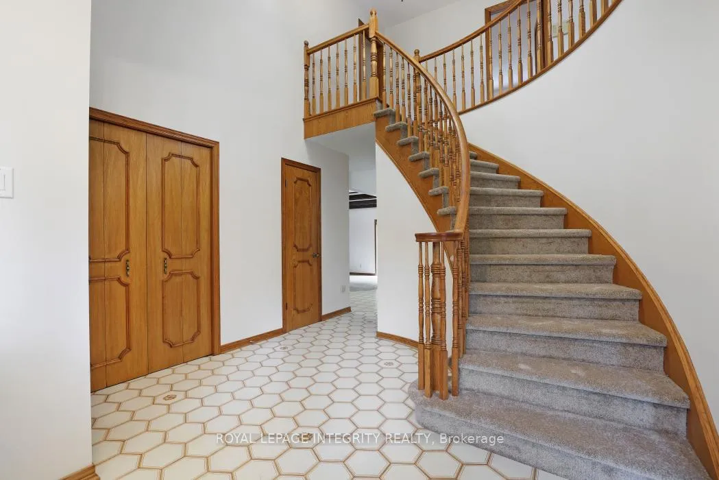 Photo 24 of 2291 Courtice Avenue E, Ottawa, Alta Vista — HOMEH
