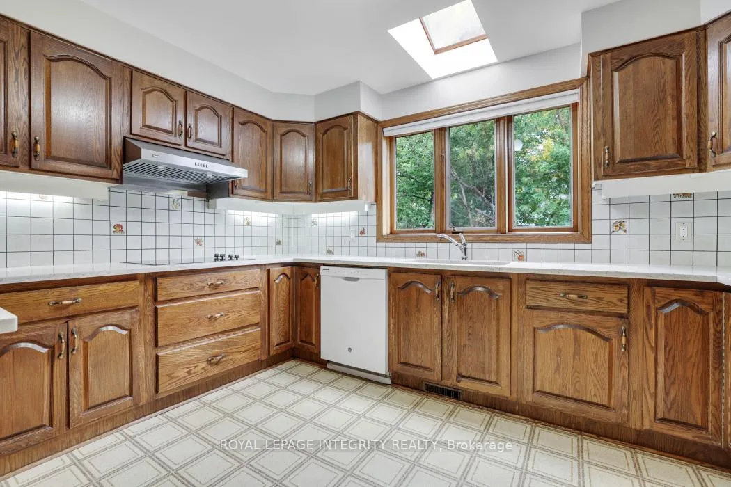 Photo 115 of 2291 Courtice Avenue E, Ottawa, Alta Vista — HOMEH