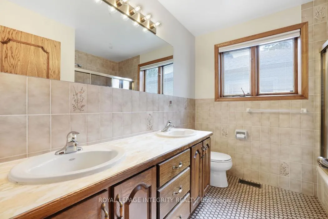 Photo 244 of 2291 Courtice Avenue E, Ottawa, Alta Vista — HOMEH