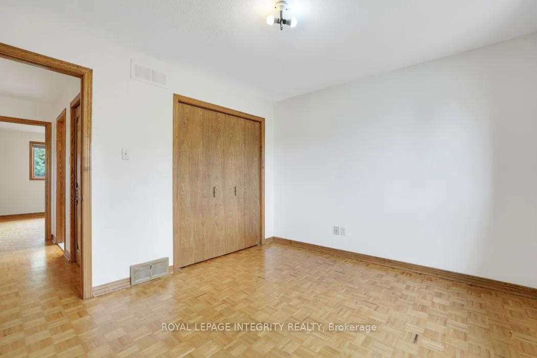 Photo 270 of 2291 Courtice Avenue E, Ottawa, Alta Vista — HOMEH