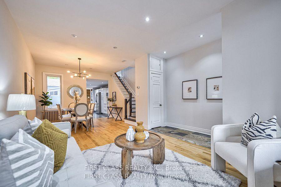 Photo 4 of 82 Wolseley Street, Toronto, Niagara — HOMEH