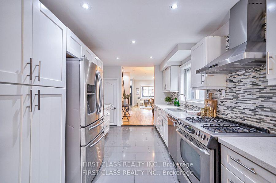 Photo 10 of 82 Wolseley Street, Toronto, Niagara — HOMEH
