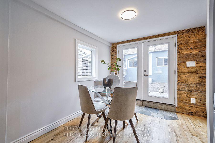 Photo 13 of 82 Wolseley Street, Toronto, Niagara — HOMEH