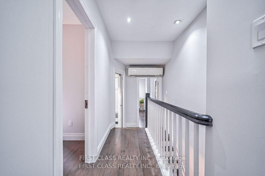 Photo 14 of 82 Wolseley Street, Toronto, Niagara — HOMEH