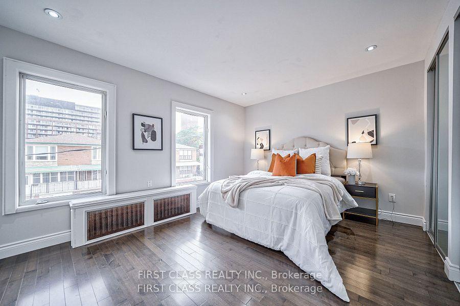 Photo 16 of 82 Wolseley Street, Toronto, Niagara — HOMEH
