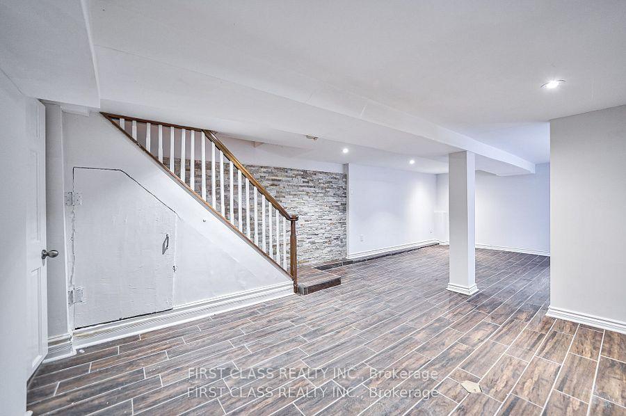 Photo 20 of 82 Wolseley Street, Toronto, Niagara — HOMEH