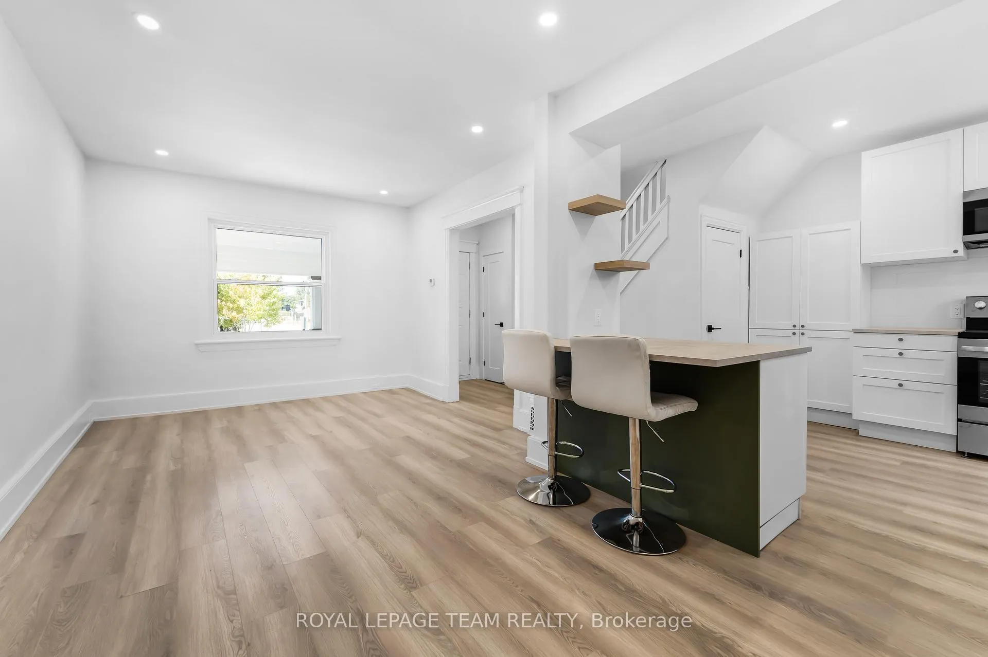 Photo 10 of 5 Gilchrist Avenue, Ottawa, Ottawa West — HOMEH