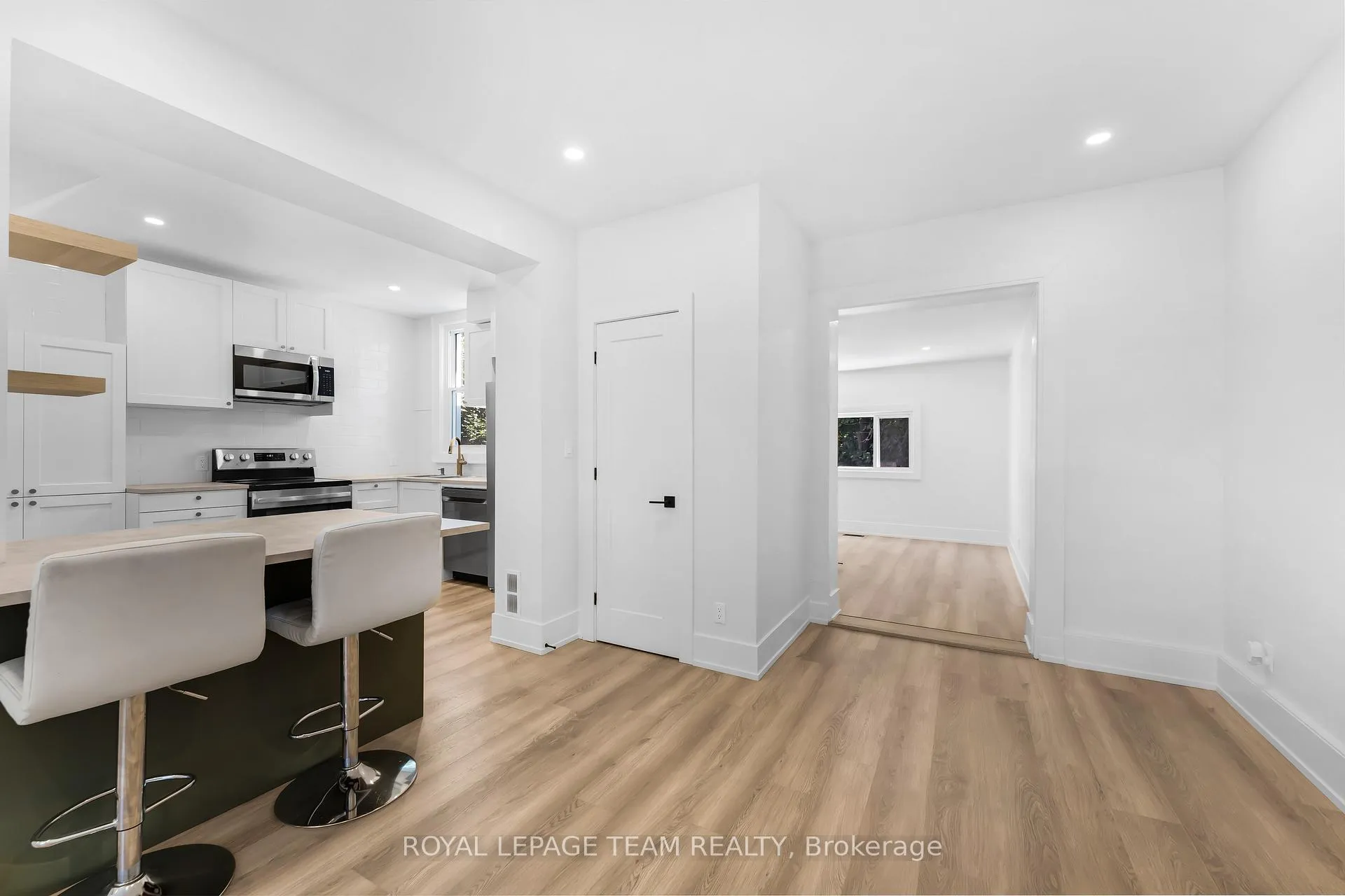 Photo 12 of 5 Gilchrist Avenue, Ottawa, Ottawa West — HOMEH