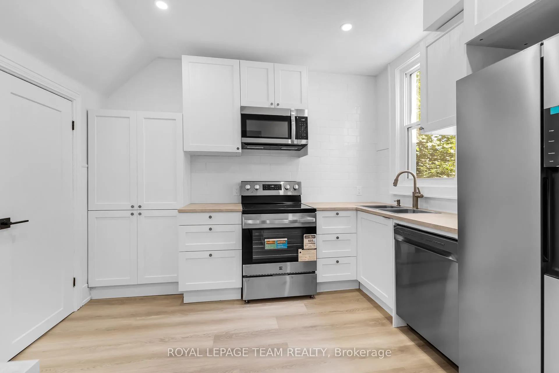 Photo 19 of 5 Gilchrist Avenue, Ottawa, Ottawa West — HOMEH