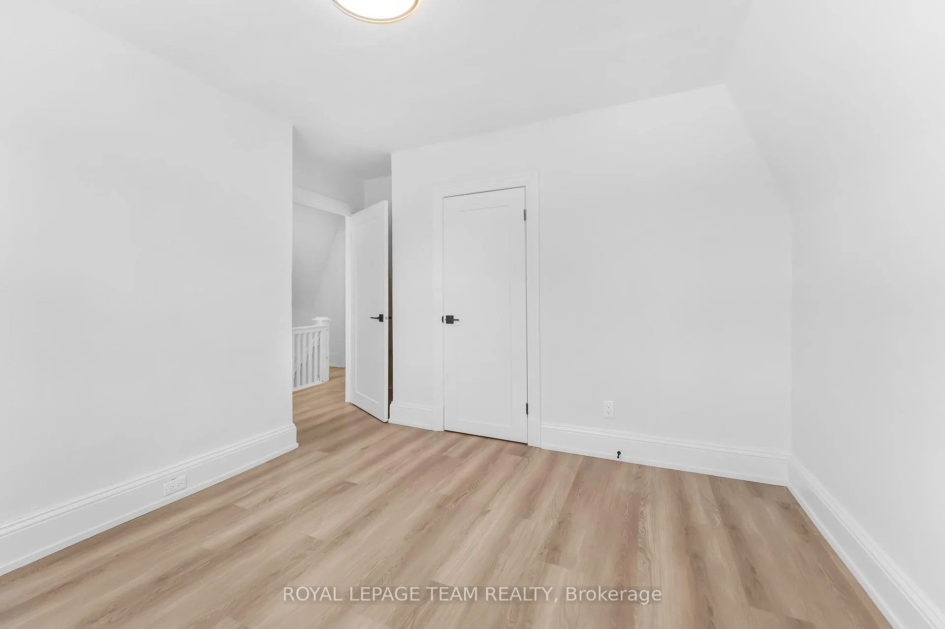 Photo 32 of 5 Gilchrist Avenue, Ottawa, Ottawa West — HOMEH