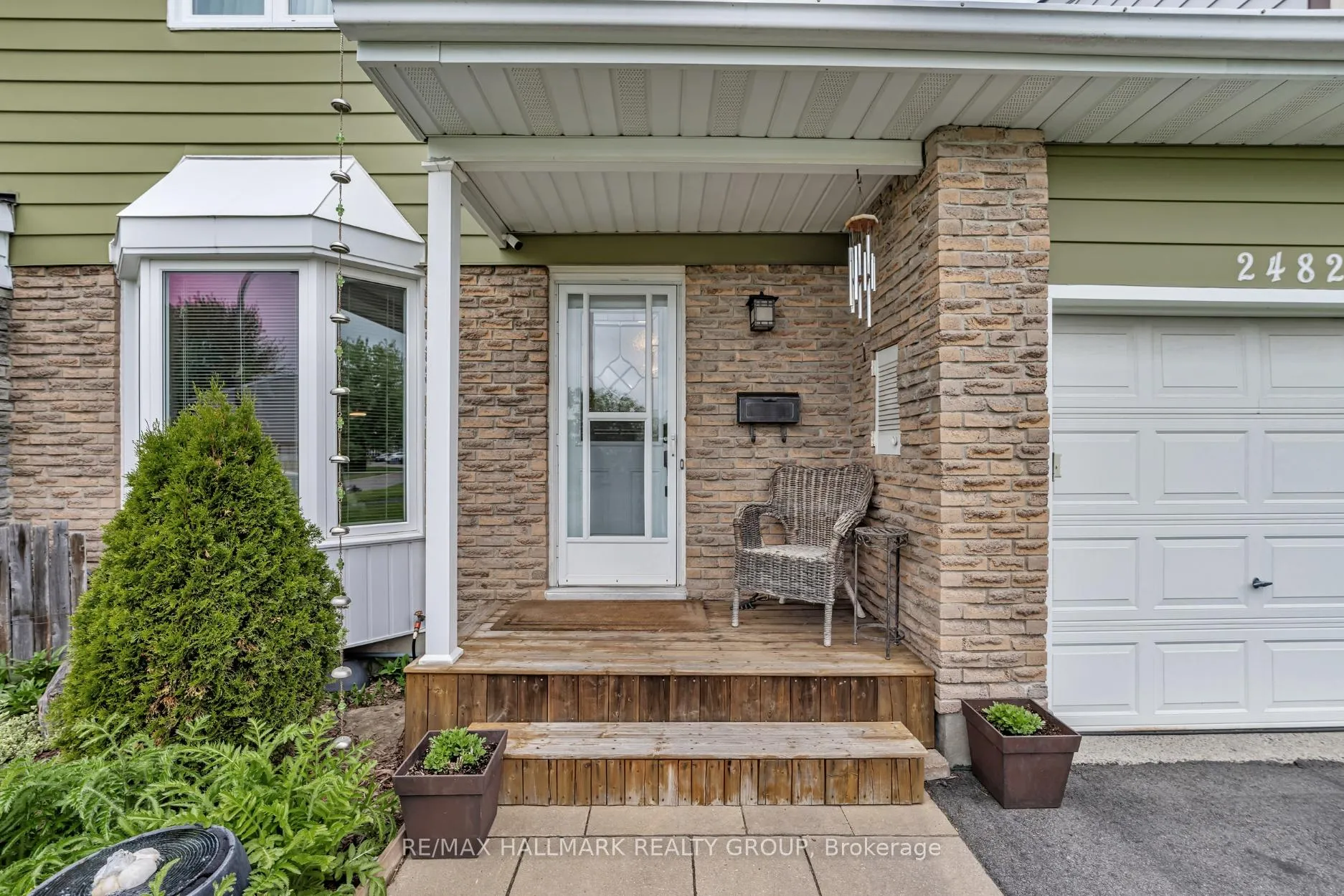 Photo 20 of 2482 Autumn Hill Crescent, Ottawa, Blackburn Hamlet (South) — HOMEH