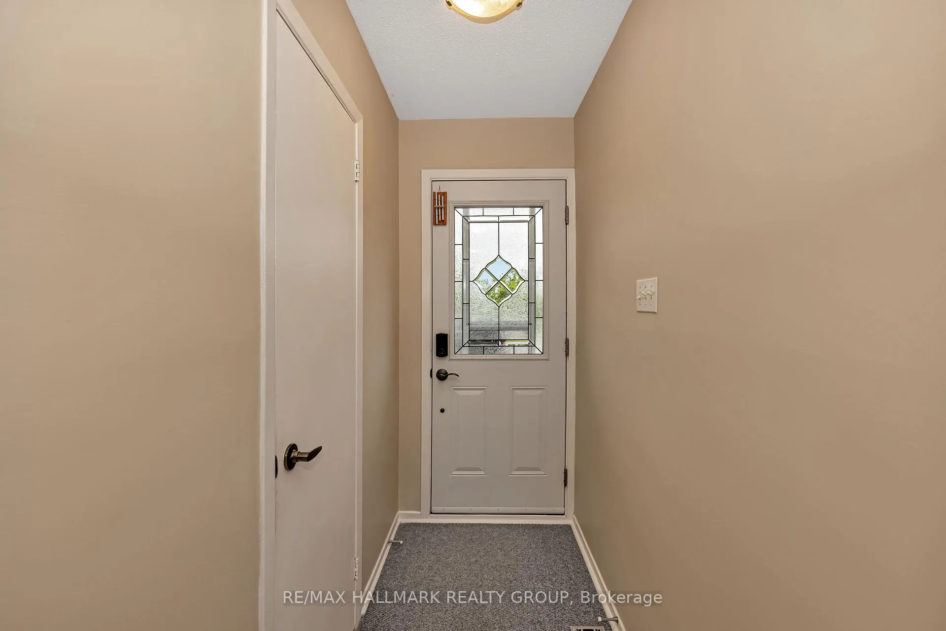 Photo 16 of 2482 Autumn Hill Crescent, Ottawa, Blackburn Hamlet (South) — HOMEH