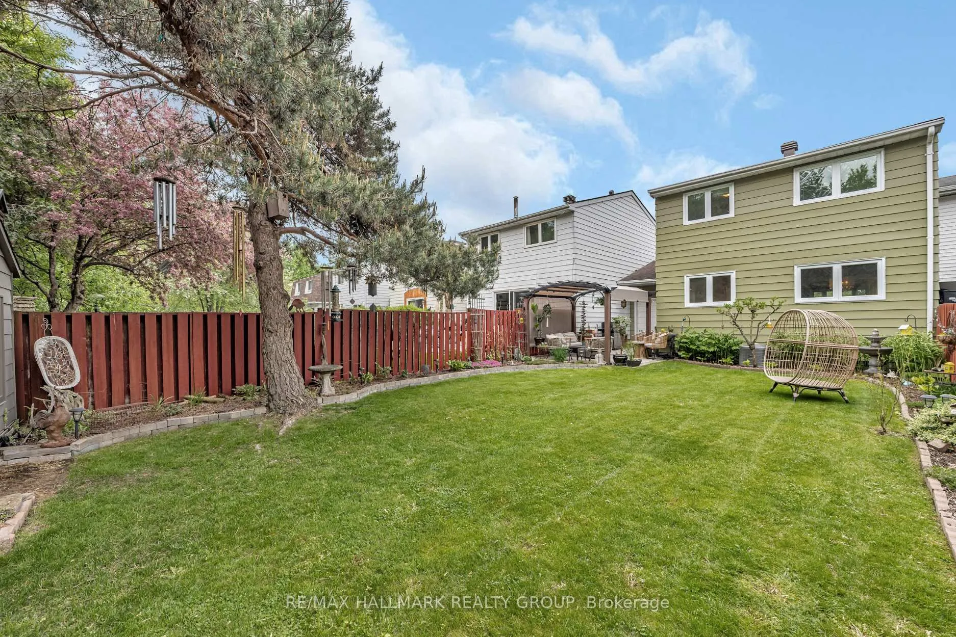 Photo 143 of 2482 Autumn Hill Crescent, Ottawa, Blackburn Hamlet (South) — HOMEH