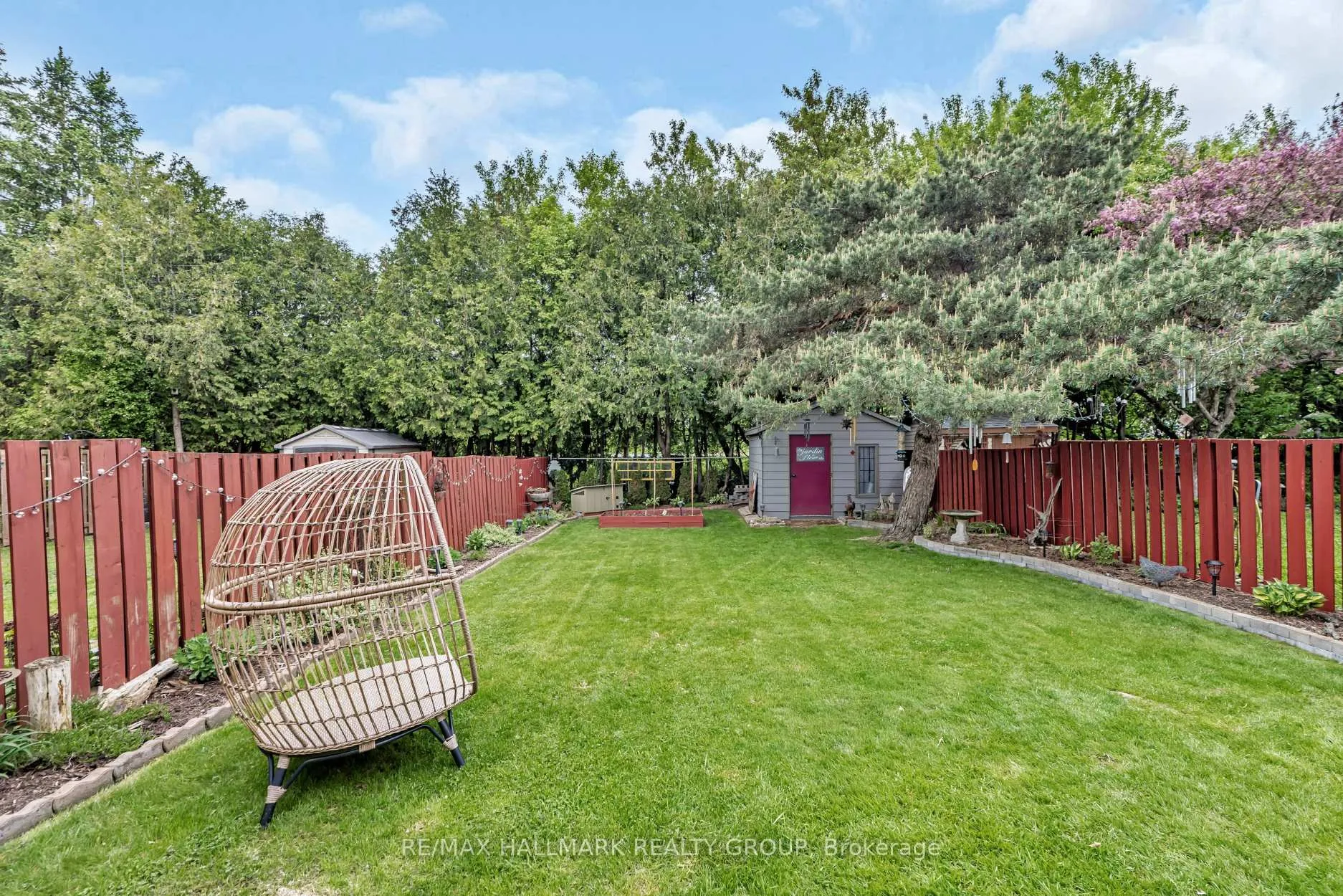 Photo 176 of 2482 Autumn Hill Crescent, Ottawa, Blackburn Hamlet (South) — HOMEH