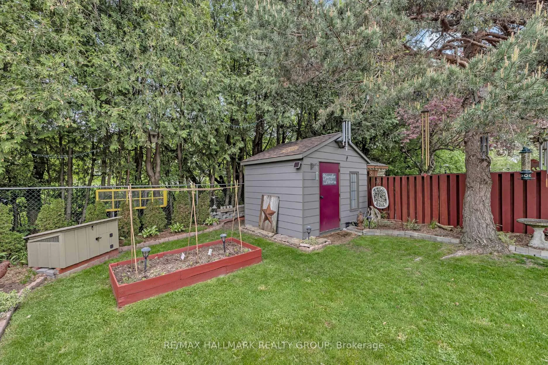 Photo 199 of 2482 Autumn Hill Crescent, Ottawa, Blackburn Hamlet (South) — HOMEH