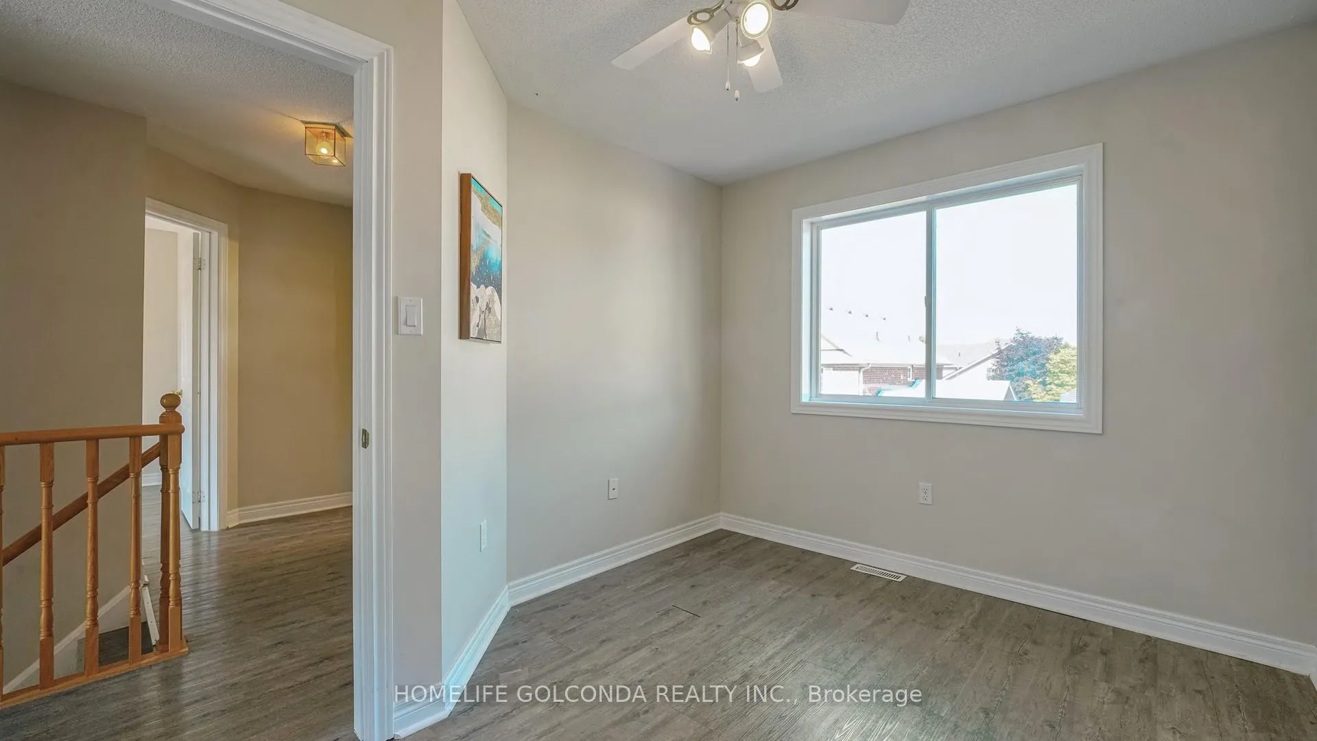 Photo 18 of 21 Bentley Crescent, Barrie, 400 West — HOMEH